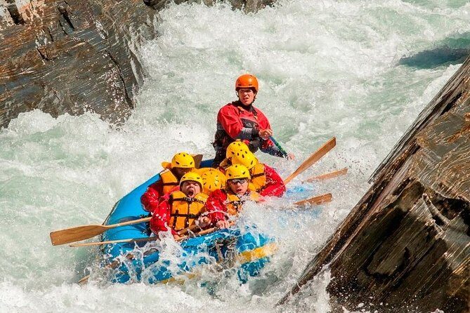 Queenstown Kawarau River Rafting and Jet Boat - Kawarau River Rafting: Grade 2–3 Rapids and Those Moments to Swim