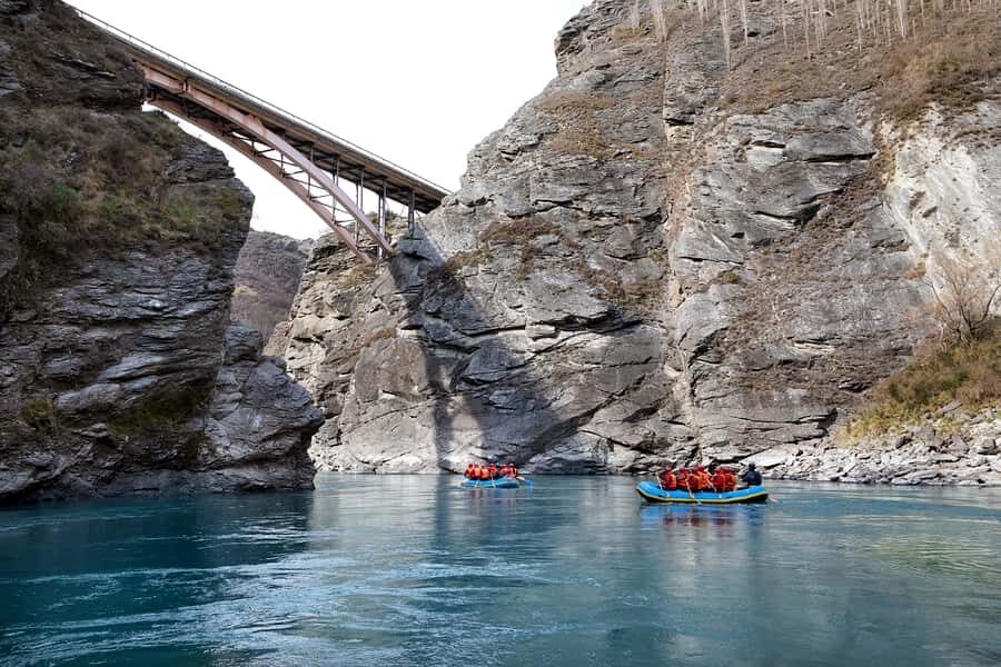 Queenstown: Kawarau River Rafting and Jet Boat Ride - Jet boat first: 95 km/h and the 360-degree spins