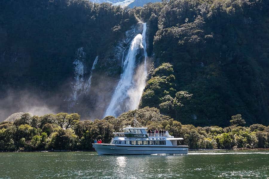 Queenstown: Milford Sound Cruise with Helicopter Transfer - Queenstown Pickup, Safety Briefing, and the Helicopter Ride