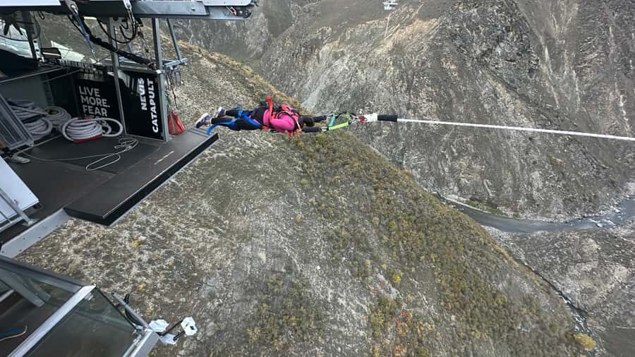 Queenstown: Nevis Catapult - World's Biggest! - The safety briefing: what to listen for before you launch
