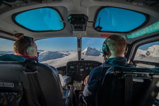 Queenstown: Pilot's Choice Helicopter Flight with alpine landing - Weather, snow landings, and what to wear so you’re comfortable