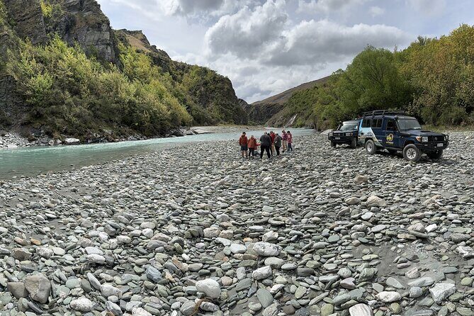 Queenstown: Private 4WD Adventure (4 hrs) – Choose Your Route - The gold-rush stories: how the guide turns the drive into meaning