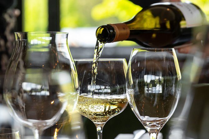 Queenstown Progressive Dinner & Wine Tour | 3 Stunning Locations - Price and value: why $297.25 can be a smart deal