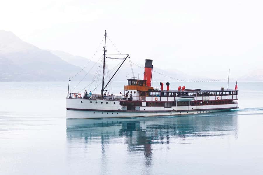 Queenstown: Queenstown Lake Cruise and Walter Peak Farm Tour - Getting to Walter Peak: the farm walk starts with a real welcome