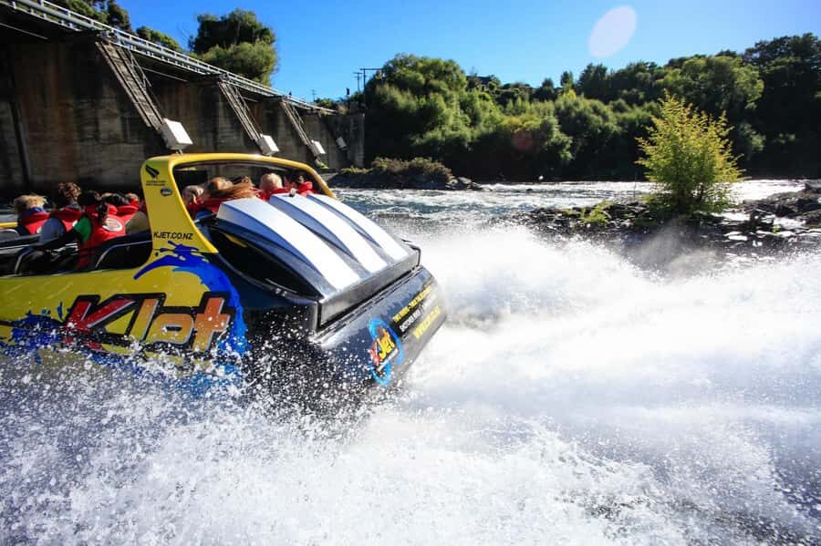 Queenstown: Shotover River and Kawarau River Jet Boat Ride - Lake Wakatipu: The Twin-Engine Sprint and Mountain Views