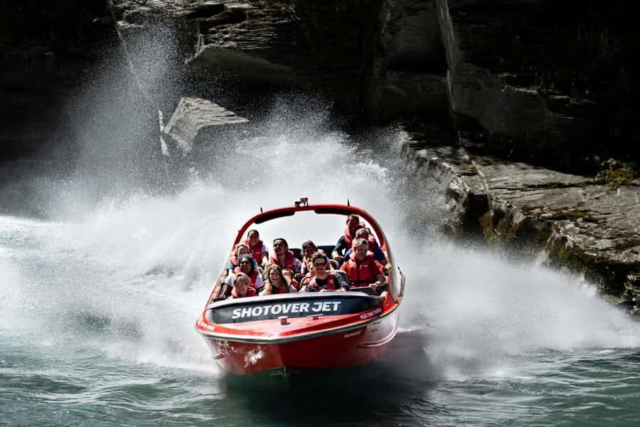 Queenstown: Shotover River Extreme Jet Boat Experience - Entering the Shotover Canyons: what makes this ride special