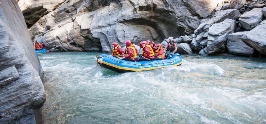 Queenstown: Shotover River Whitewater Rafting Trip - Getting to the river: the bus ride through Skippers Canyon