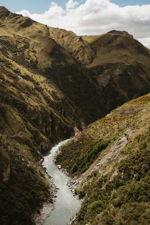 Queenstown: Skippers Canyon Goldrush Highlights Tour - Drinks and Comfort: Coffee, Beer/Wine, and What to Pack