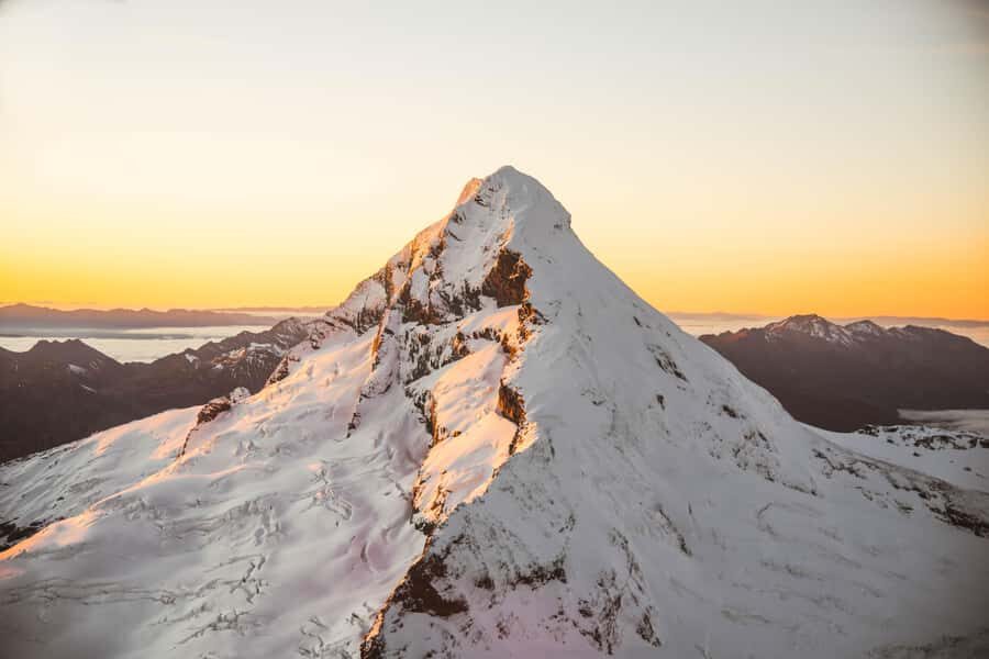 Queenstown: Sunrise Glacier Scenic Flight - What you’ll see: sunbreak over Mt Aspiring and the glacier trio