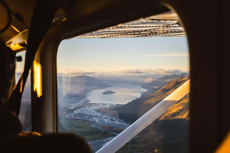 Queenstown: Sunrise Glacier Scenic Flight - Window seat guarantee: the smartest way to handle sunrise photography