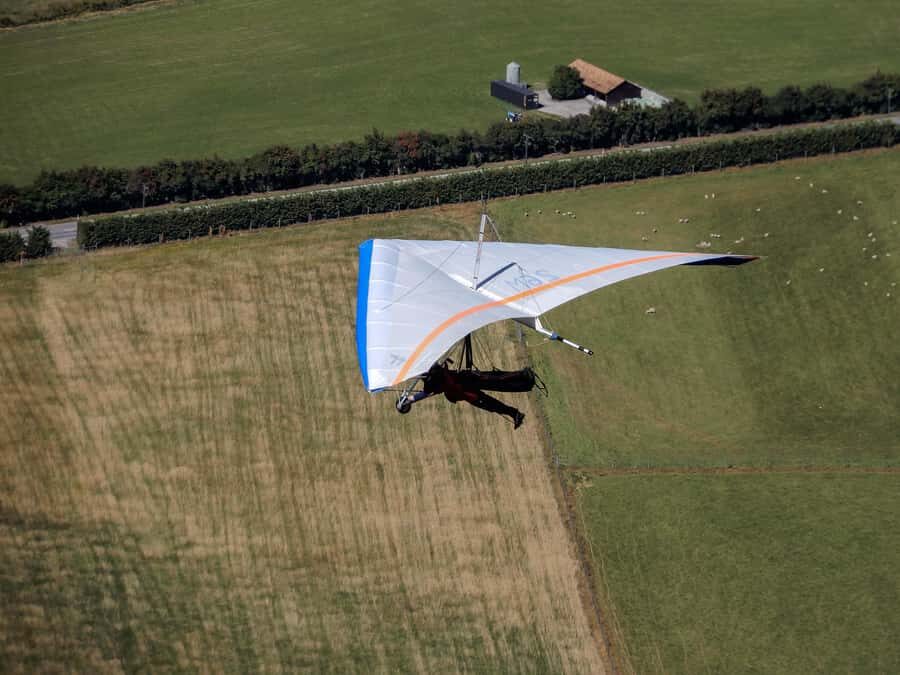 Queenstown: Tandem Hang Gliding Experience - Launch day view: Coronet Peak’s role in the whole experience