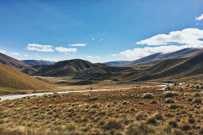 Queenstown to Christchurch One-Way Tour via Mt Cook & Lake Tekapo - Comfort, group logistics, and hearing the commentary