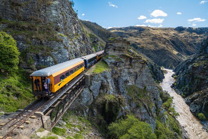 Queenstown to Dunedin with Taieri Gorge Train One-Way Tour - Taieri Gorge Train: The 2-Hour Rail Segment That Changes the Mood