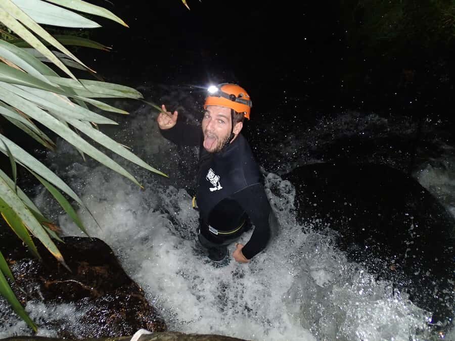 Raglan: Sunset Canyoning Tour and Glowworm Experience - Meeting at Raglan Rock and Getting Your Gear Together