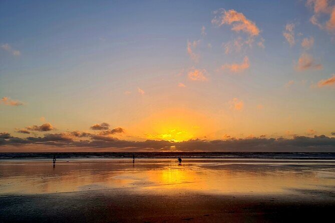 Romantic Auckland Sunset tour with Winery & Thermal pool - Stop 2: The Hunting Lodge winery dinner and wine included with your visit