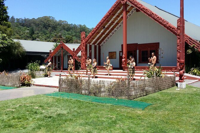 Rotorua Discovery Te Puia Tour - Government Gardens and Rachel’s Spring: quick, classy, and easy
