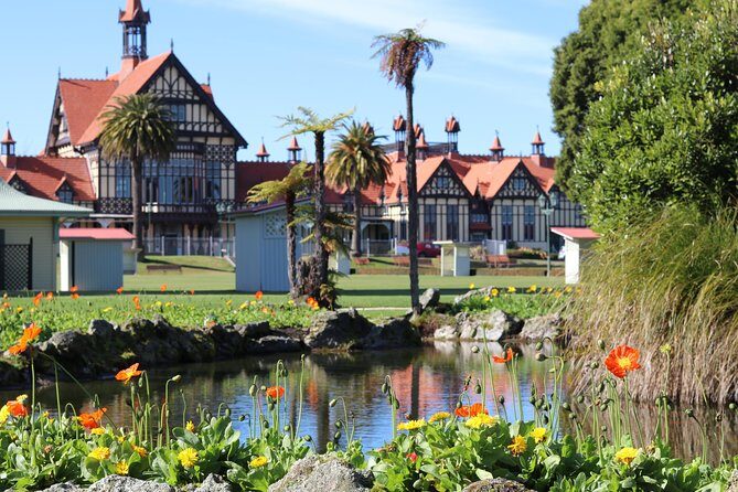 Rotorua Duck Boat Guided City and Lakes Tour - From Fenton Street to Lakefront Views: Getting Oriented Fast