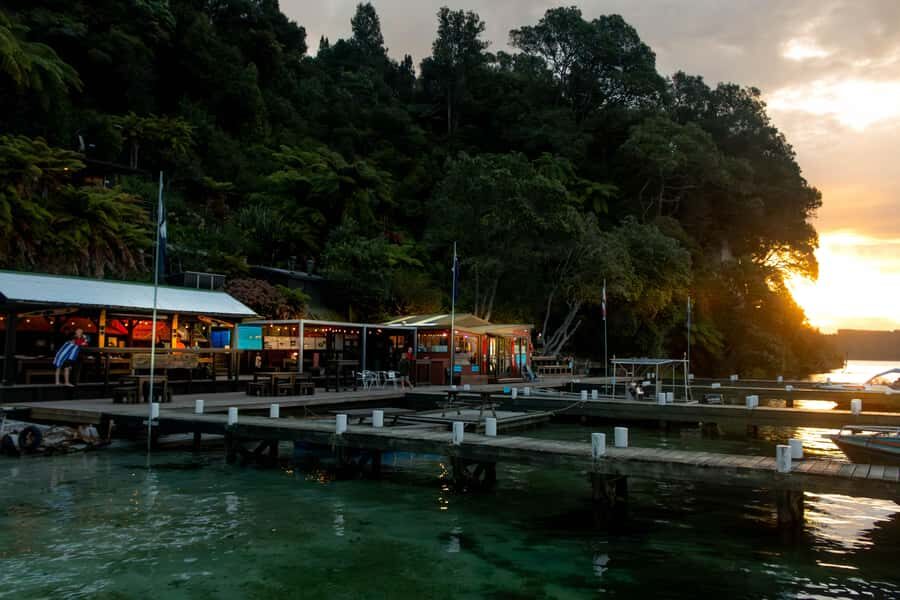 Rotorua: Evening Starlight Gourmet Kayak Tour with dinner - Key Points That Matter
