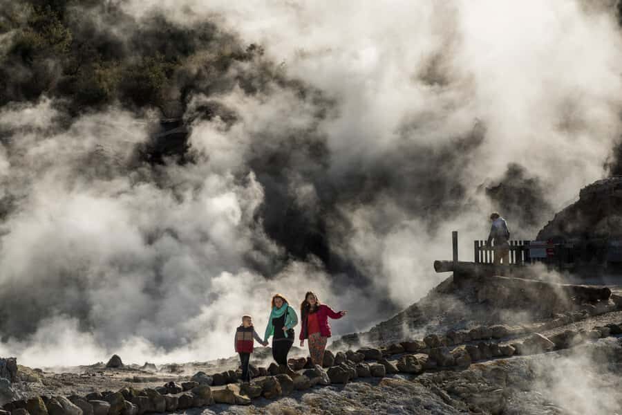 Rotorua: Hell's Gate Geothermal Walk - The guided walk at 10:30 and 2:30: why a local guide changes the feel