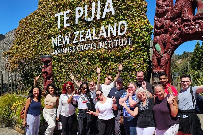 Rotorua Highlights inc. Waiotapu & Te Puia Day Tour from Auckland - Key things that make this day tour work
