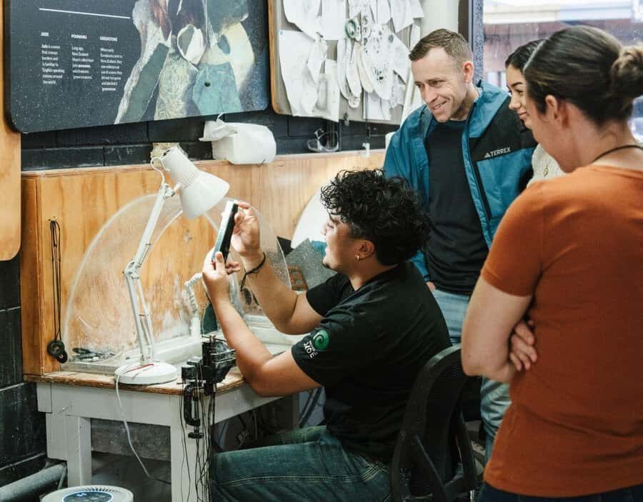Rotorua: Jade Carving Experience at a Local Studio - Who should book this Rotorua jade carving stop?