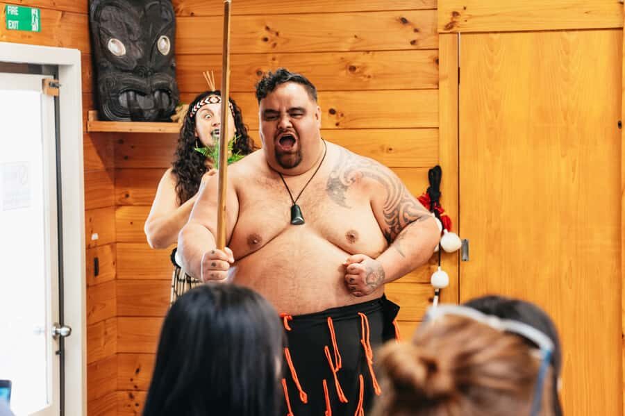Rotorua: Māori Cultural Performance with Dancing - FAQ