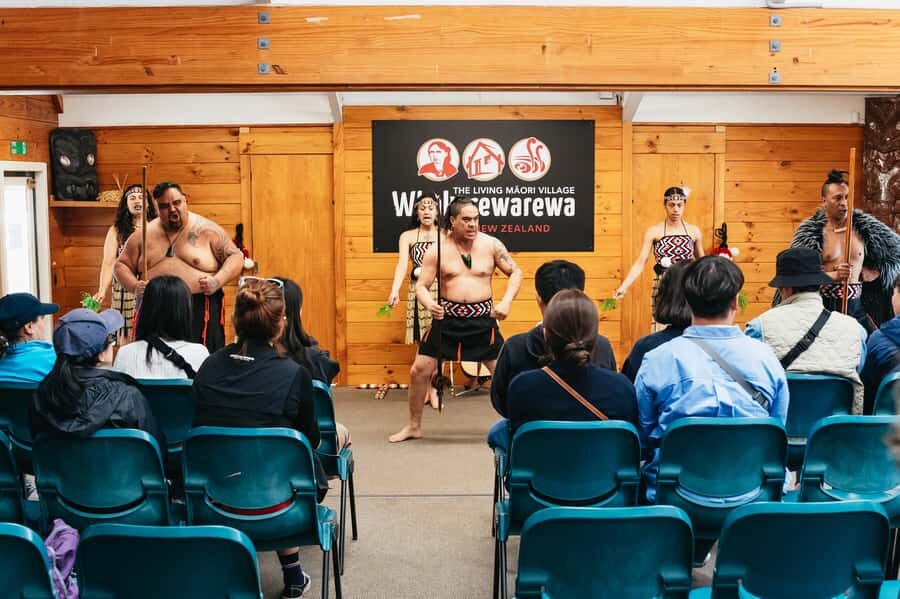 Rotorua: Māori Cultural Performance with Dancing - Tickets, Time, and Getting a Good Spot (Free Seating Helps)