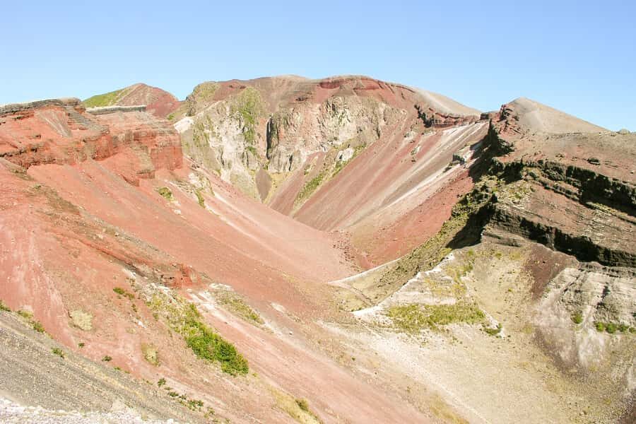 Rotorua: Mount Tarawera Volcanic Crater Half-Day Guided Walk - Who this tour suits best in Rotorua