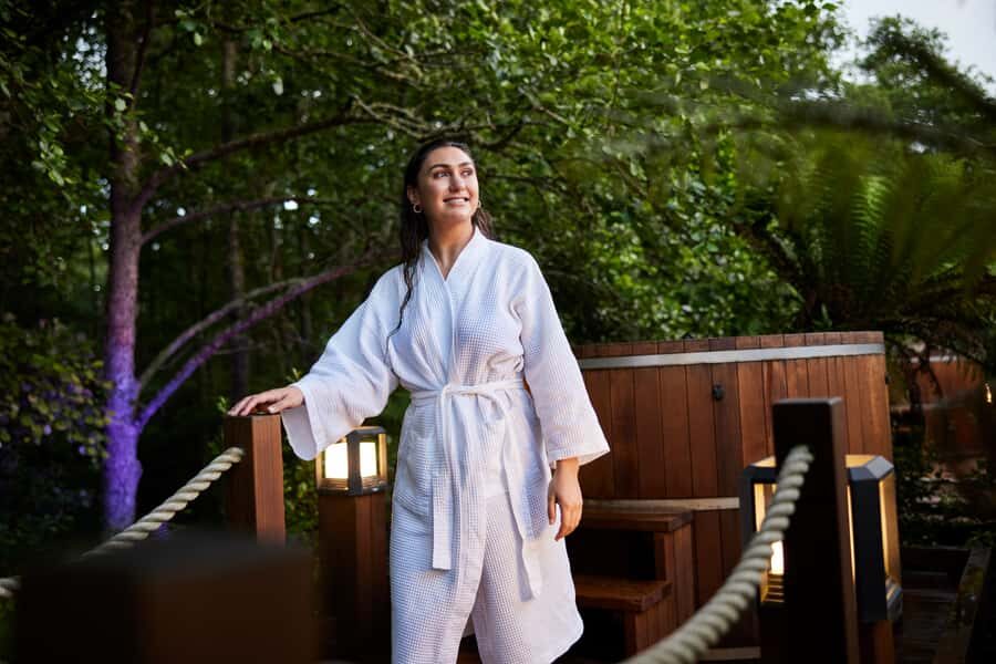 Rotorua: Secret Spot Hot Tubs - Ordering Drinks Without Leaving the Water