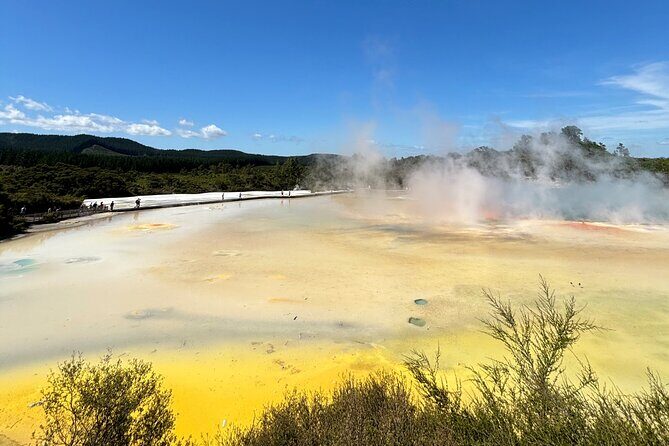 Rotorua & Taupo DayTour with Waiotapu & Huka Falls from Auckland - Waiotapu Thermal Park: Boardwalks, mud pools, and Lady Knox