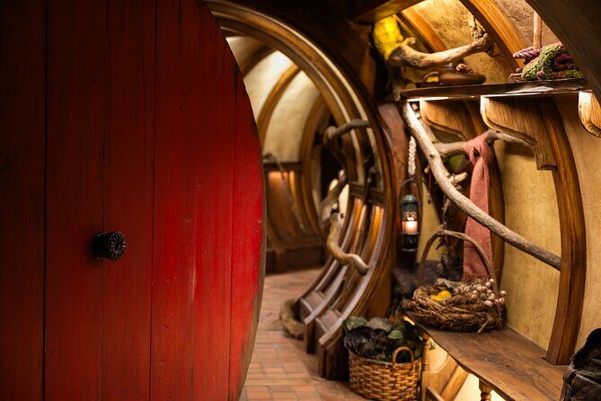 Rotorua to Auckland via Hobbiton Tour with Lunch - One Way - Price and value: what you’re really paying for