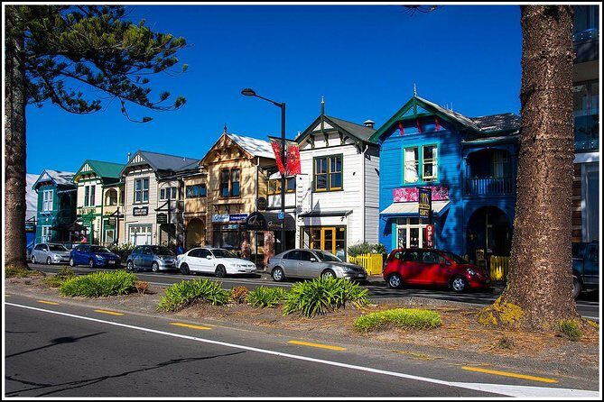 Shore excursion - Napier sight seeing/Art Deco Tour, - The Art Deco route that makes Napier click fast