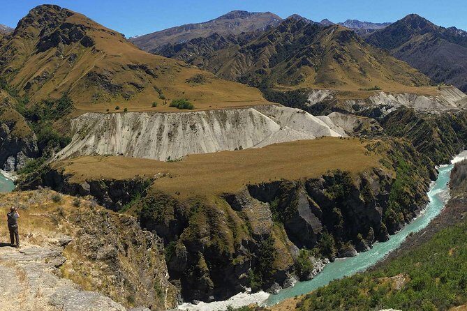 Skippers Canyon Private Half Day 4WD Tour, Queenstown NZ - Skippers Canyon Road: the drive with built-in drama