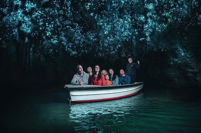 Small-Group Hobbiton and Waitomo Day Tour with Lunch from Auckland - Waitomo Glowworm Caves boat ride under the stars (and photo rules)