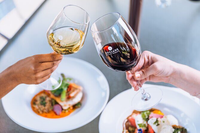 Small-Group Kumeu Wine Country Tour with Wine Tastings & Lunch - Pickup, Timing, and the Small-Group Factor (14 Is the Magic Number)