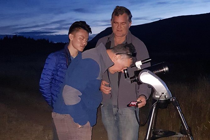 Southern Skies Stargazing Tour in Dunedin - Small-group attention with a guide named Kylie