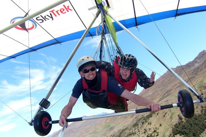 Tandem Hang Gliding - Landing and Getting Back to Town Without Losing the Momentum