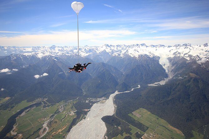 Tandem Skydive 16,500ft from Franz Josef - Landing and wrap-up: what to expect right after