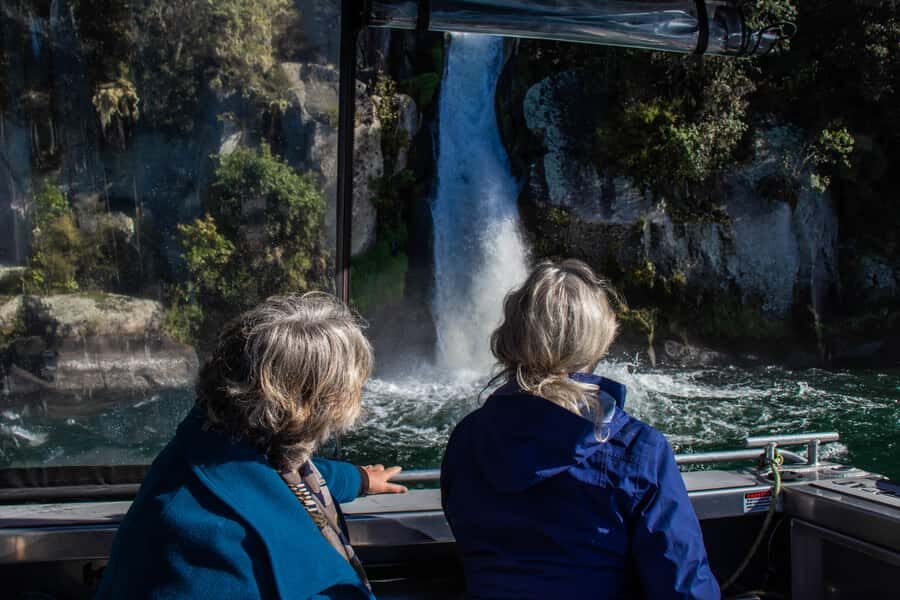 Taupo: Lake Taupo Western Bays Catamaran Tour with Bush Walk - Key things I’d mark before you book