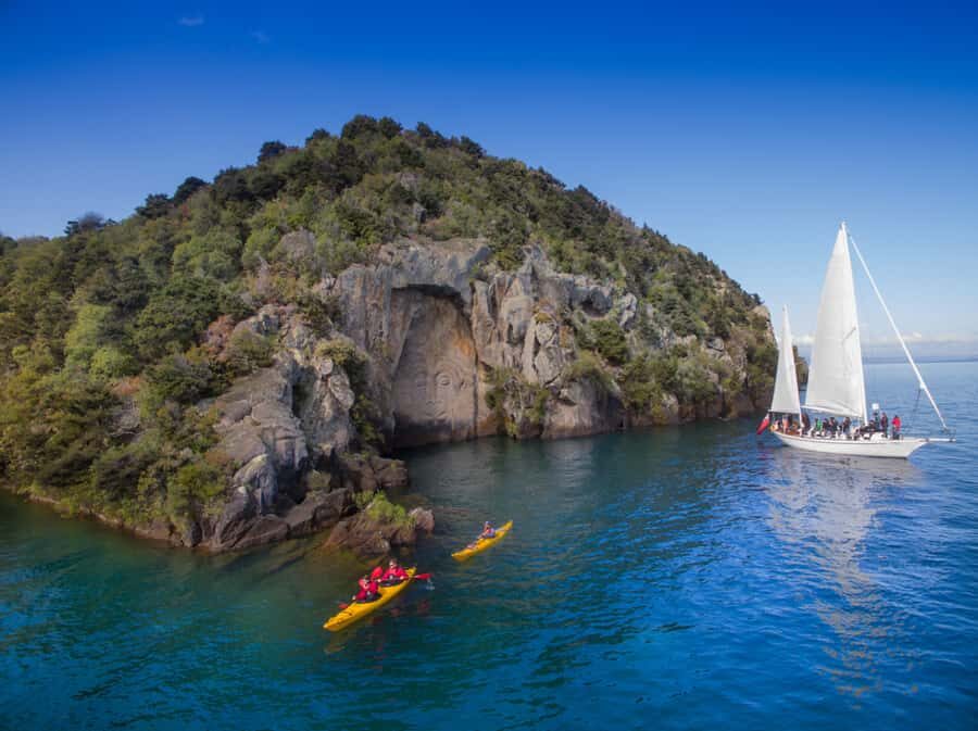 Taupo: Maori Rock Carvings Kayaking Tour - Lake Taupo volcano views: the scenic warm-up before the carvings