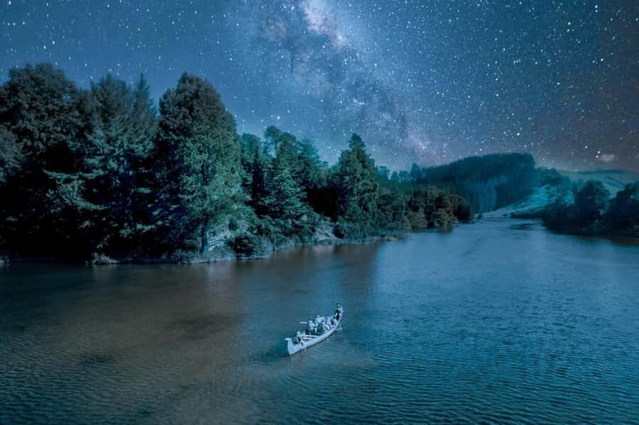 Tauranga: Evening Big Kanu Glowworm Tour - Key things to know before you go