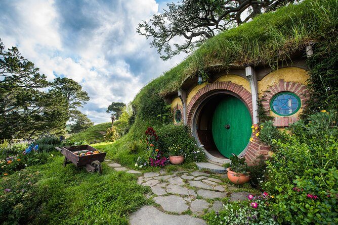 Tauranga to Magical Hobbiton Movie Set - Private Shore Excursion - Tauranga to Matamata: the comfort part of your Hobbiton day