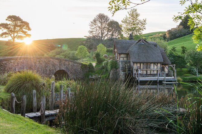Tauranga to Magical Hobbiton Movie Set - Private Shore Excursion - Price and logistics: what you’re really paying for