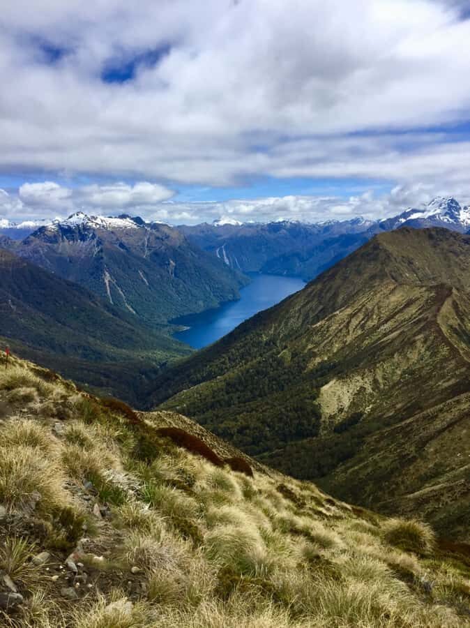 Te Anau: 30-Minute Fiordland National Park Scenic Flight - From lift-off to viewpoint: how the flight feels in stages