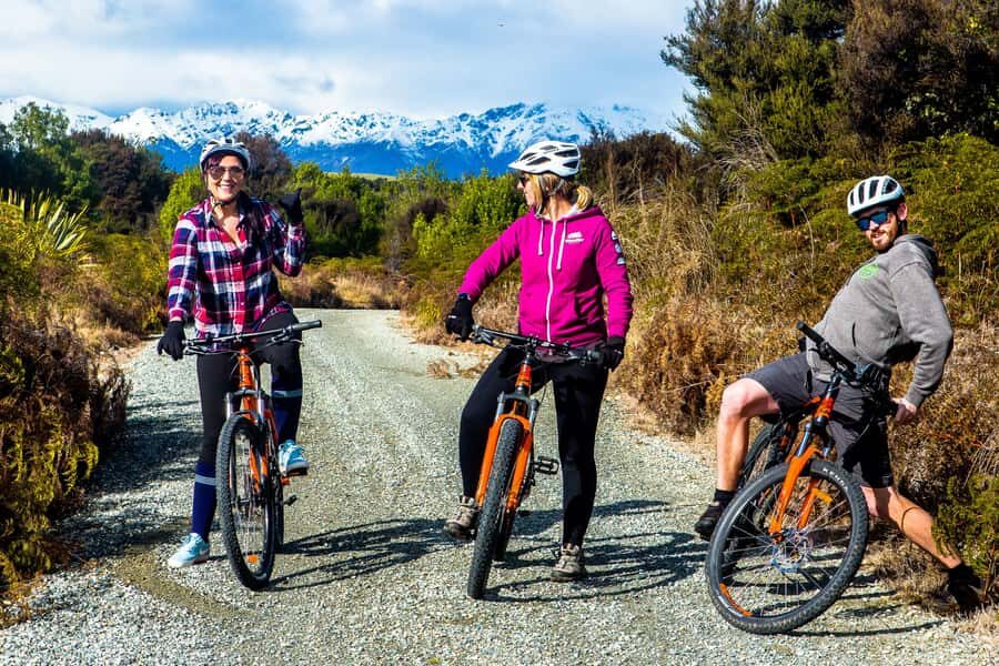 Te Anau: River Jet Boat and Bike Ride Tour with Local Guide - Te Anau Lake2Lake Cycle Trail: easy effort, good views, and one important catch