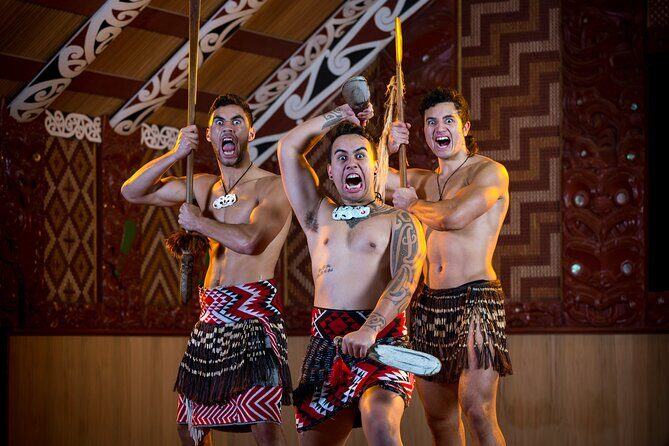 Te Puia Rotorua Experience with Optional Activities – Ex Auckland - Te Puia: geothermal stars plus Māori arts that you can actually see