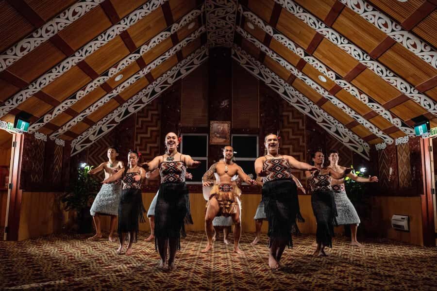 Te Puia: Tuku Iho Trail with Cultural Show - The Tuku Iho Trail walk: geothermal paths plus a story you’ll remember