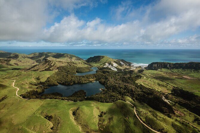 Te Tau Ihu West Coast Wilderness - Lunch on a mountaintop picnic: included and actually thoughtful