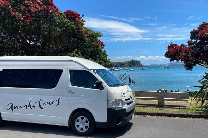 The Essence of Waiheke Wine Tour - The comfort factor: air-conditioned minivan + small group pace