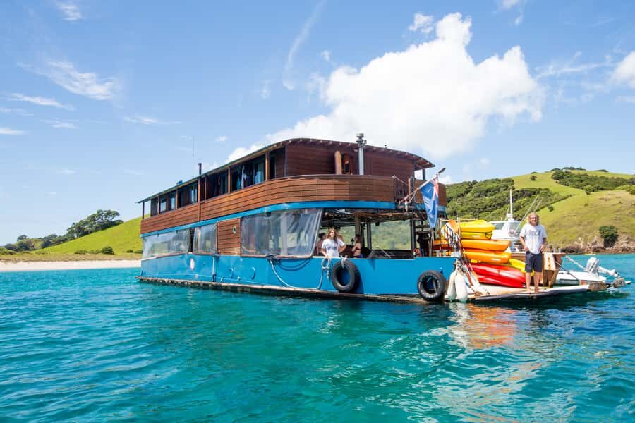 The Rock Adventure Day Cruise - Starting in Paihia: getting to the remote bay fast